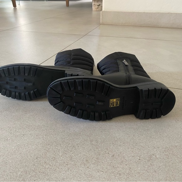 Boots - Picture 4 of 4